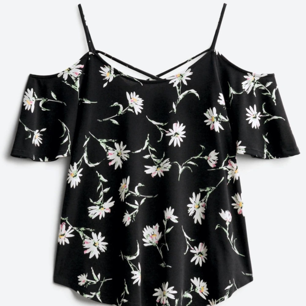 NWT Stitchfix Kaileigh Valette Back Detail Cold Shoulder Knit Top Size Medium